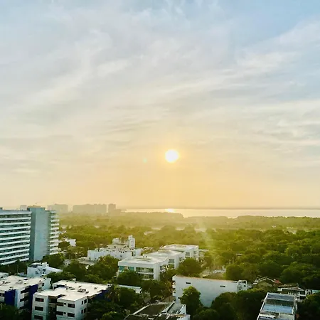 Apartamento- Vista A La Ciudad Apartamento *